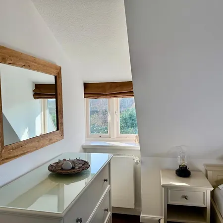 Mühlenhof 7 *